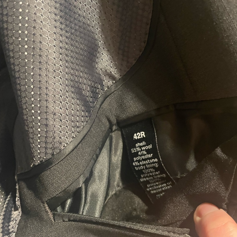 2 piece Bar III charcoal grey wool blend suit 42R - Picture 16 of 16